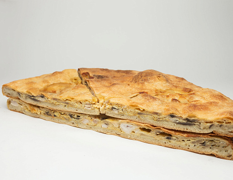 Осетинский пирог с курицей, сыром и грибами - доставка еды Бамбук - Ижевск 